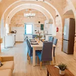 Oliva Sleeps 8 With Gym * Xagħra