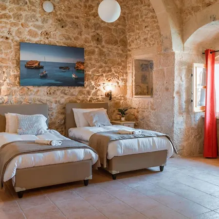 Villa Oliva Sleeps 8 With Gym