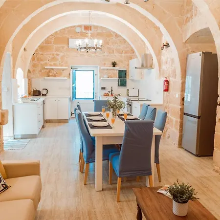Oliva 4 Bedroom * Xagħra