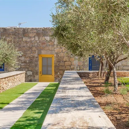 Oliva 4 Bedroom Villa *