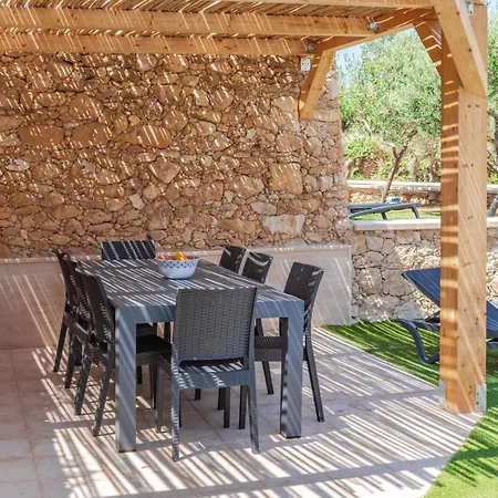 Oliva Sleeps 8 With Gym Villa Xagħra